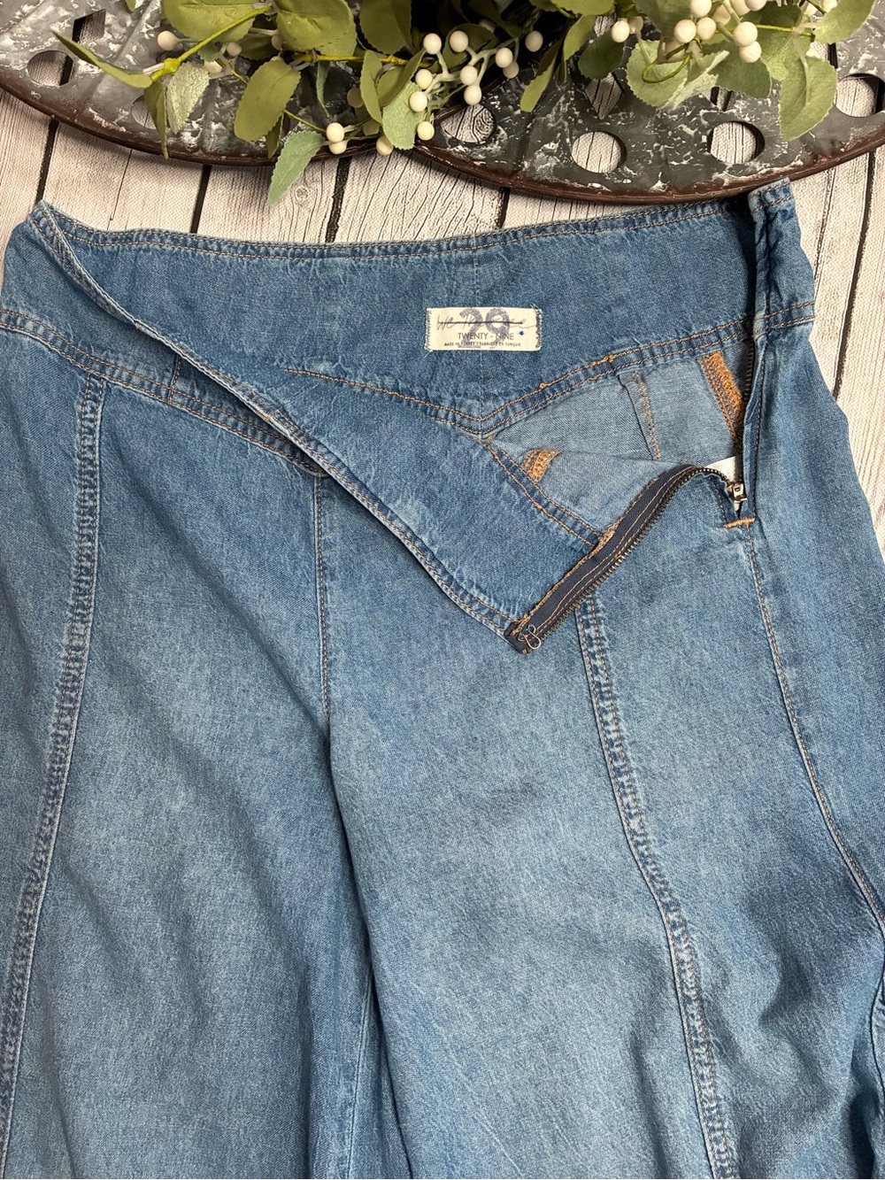 FREE PEOPLE /We the Free Juniper Wide Leg Jeans - Picture 7 of 16